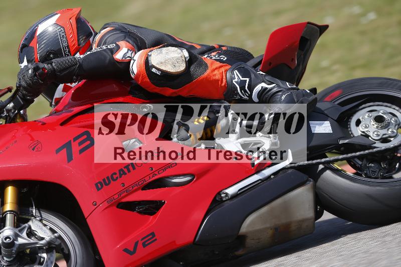 /27 12.06.2025 Ducati Schweiz Trackday Warmup  ADR/gelb-jeaune/14